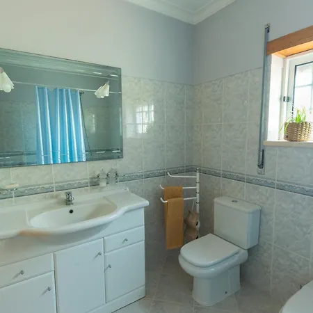 Refugio De Alburitel