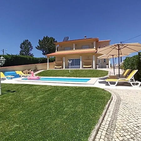 Holiday home Refugio De Alburitel