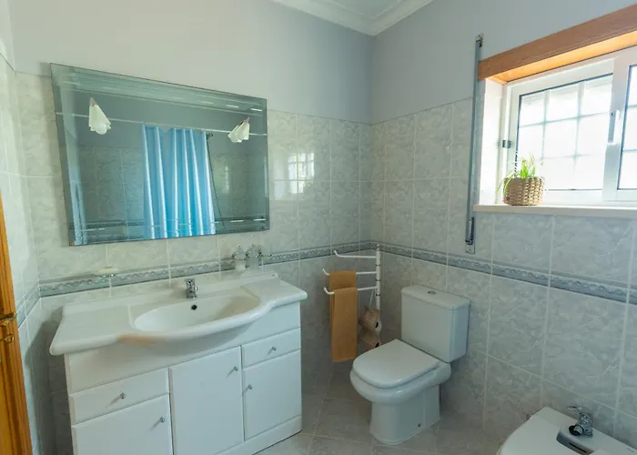 Refugio De Alburitel