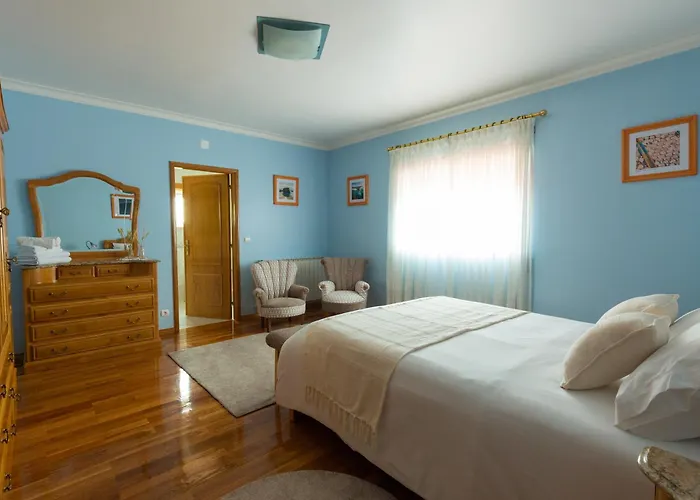 Refugio De Alburitel