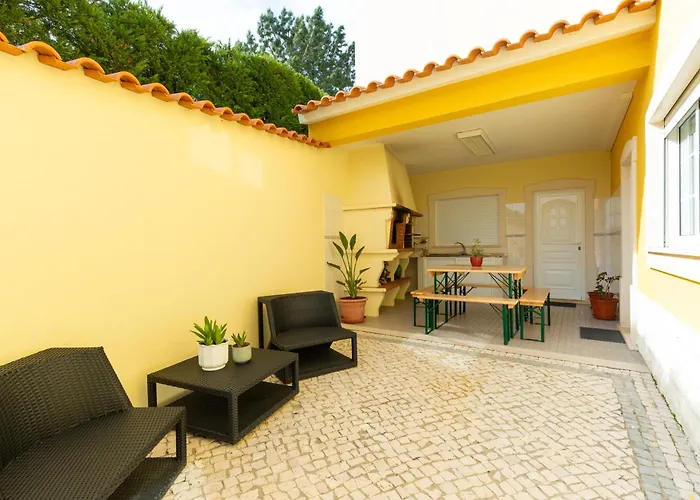 بيت للعطل Refugio De Alburitel